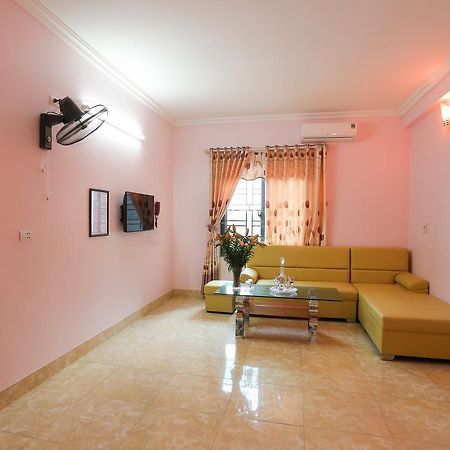 Binh An Hotel Нойбай Экстерьер фото