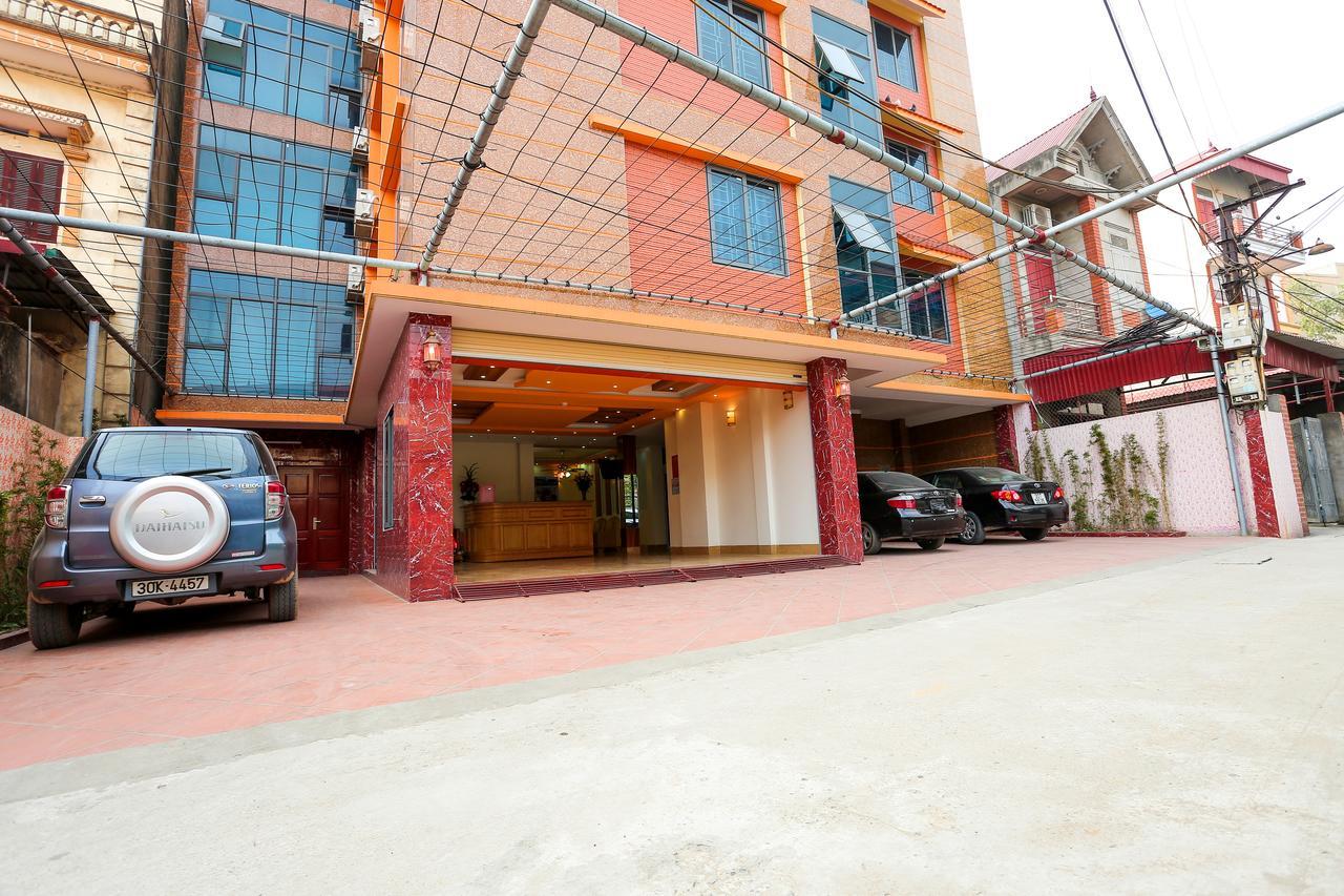Binh An Hotel Нойбай Экстерьер фото